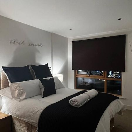 Leeds Clarence Dock 2 Bedroom Apt Zewnętrze zdjęcie