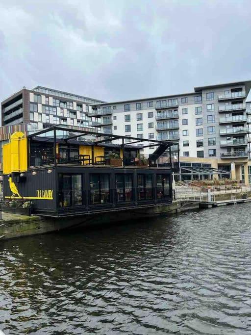 Leeds Clarence Dock 2 Bedroom Apt Zewnętrze zdjęcie