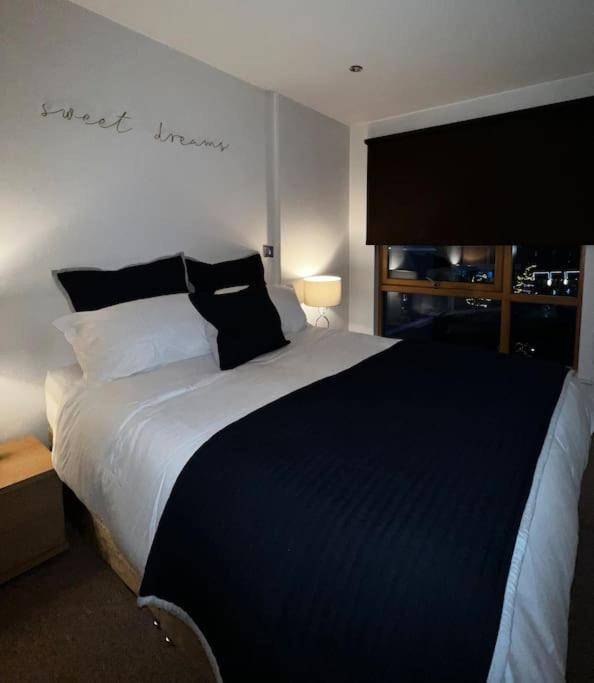 Leeds Clarence Dock 2 Bedroom Apt Zewnętrze zdjęcie
