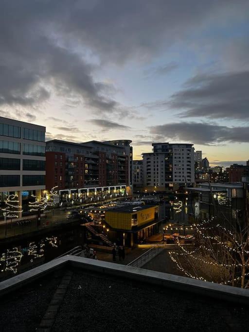 Leeds Clarence Dock 2 Bedroom Apt Zewnętrze zdjęcie