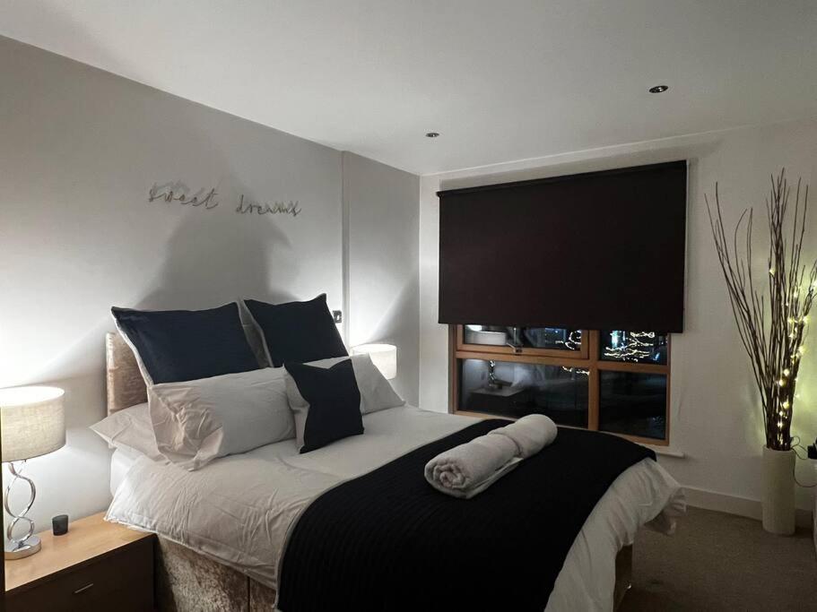 Leeds Clarence Dock 2 Bedroom Apt Zewnętrze zdjęcie