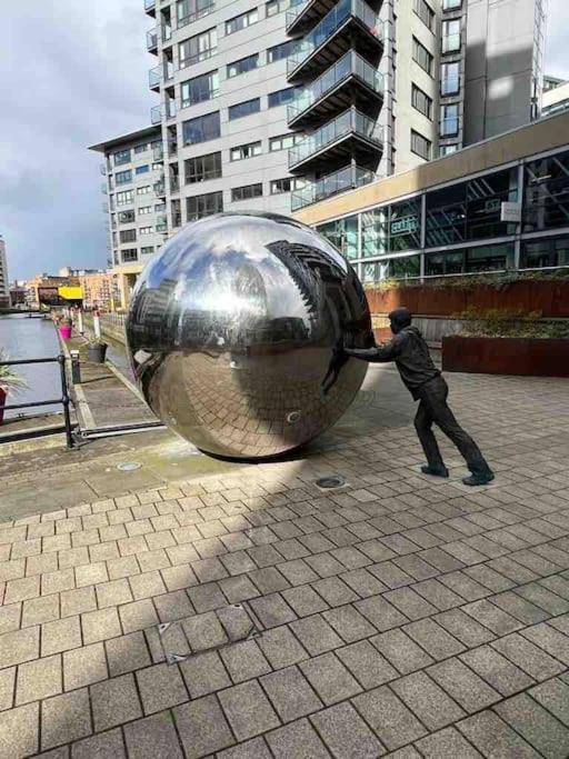 Leeds Clarence Dock 2 Bedroom Apt Zewnętrze zdjęcie